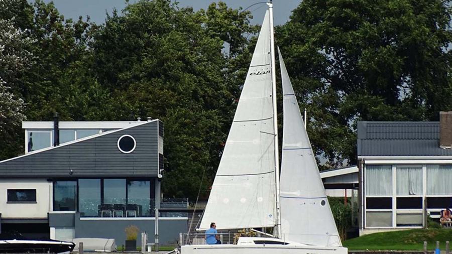 Elan 210 / E1 te koop