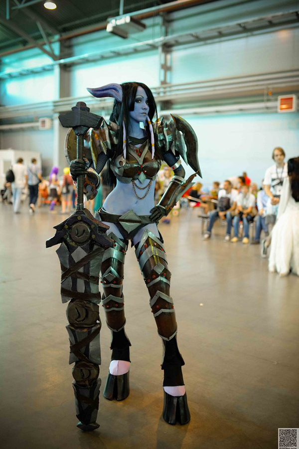 world_of_warcraft__draenei_warrior__1_by_feyische-d7qoiw0