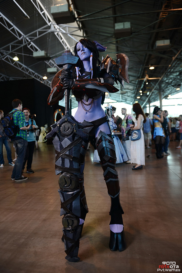 world_of_warcraft__draenei_warrior__3_by_feyische-d7qqym9