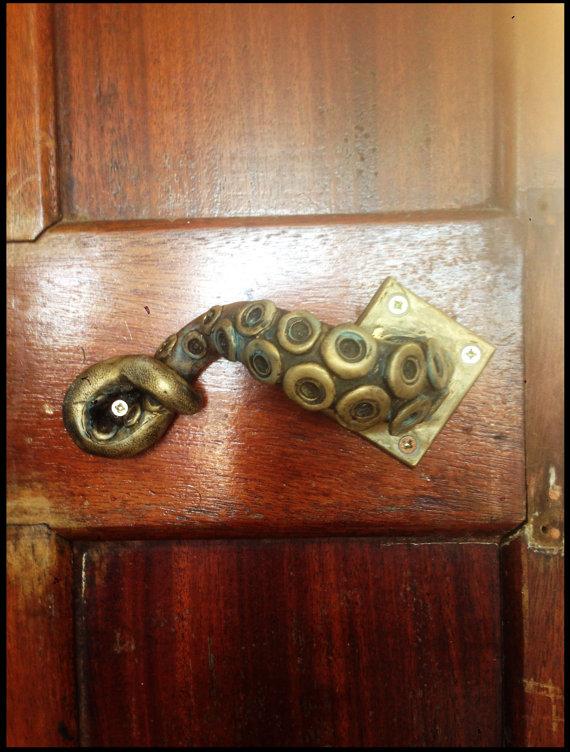 tentacle-door-2