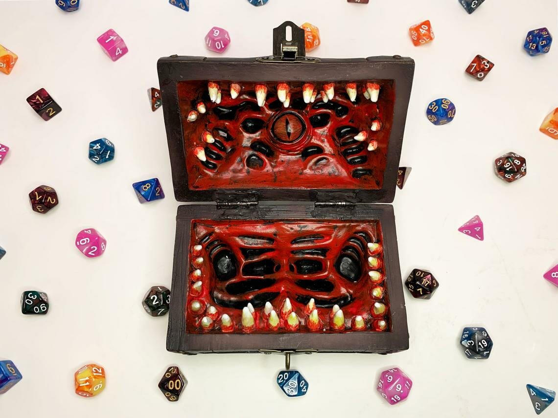 Mimic dice chest 
