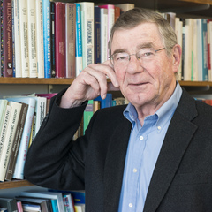 Andrew Van de Ven's profile picture