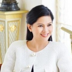 CEO Sara Trần's profile picture