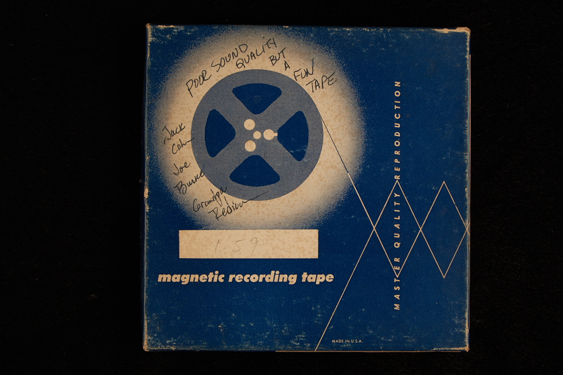 Reel-to-reel tape case