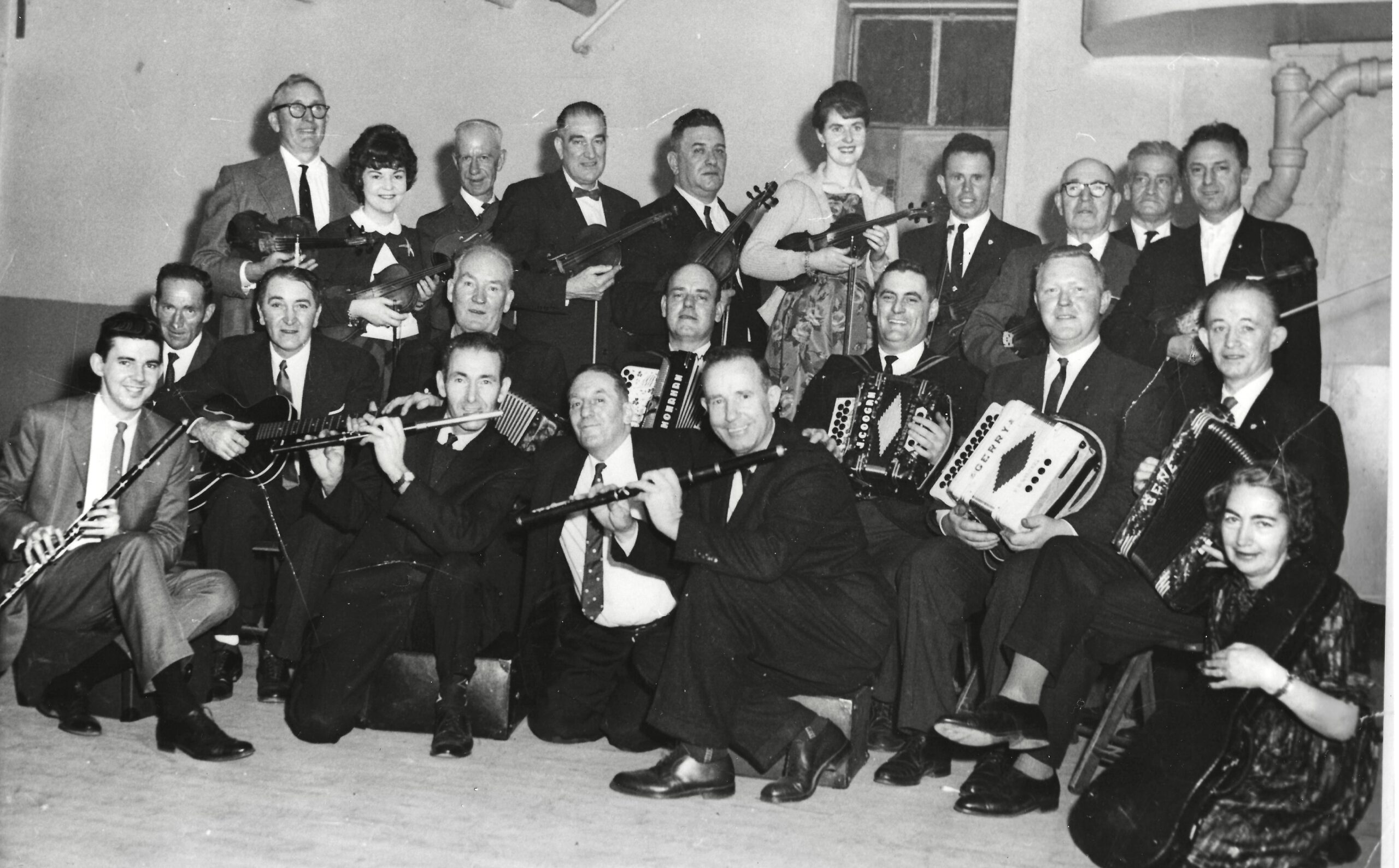 A large group of musicians from the Irish Musicians association