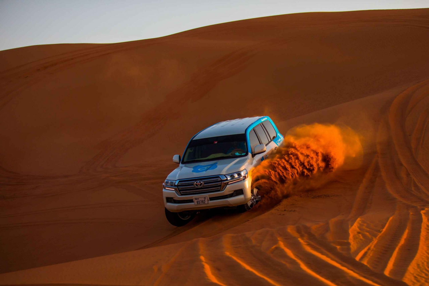 Abu Dhabi: Safari nel deserto, Quad Bike, Cammelli e Sandboarding