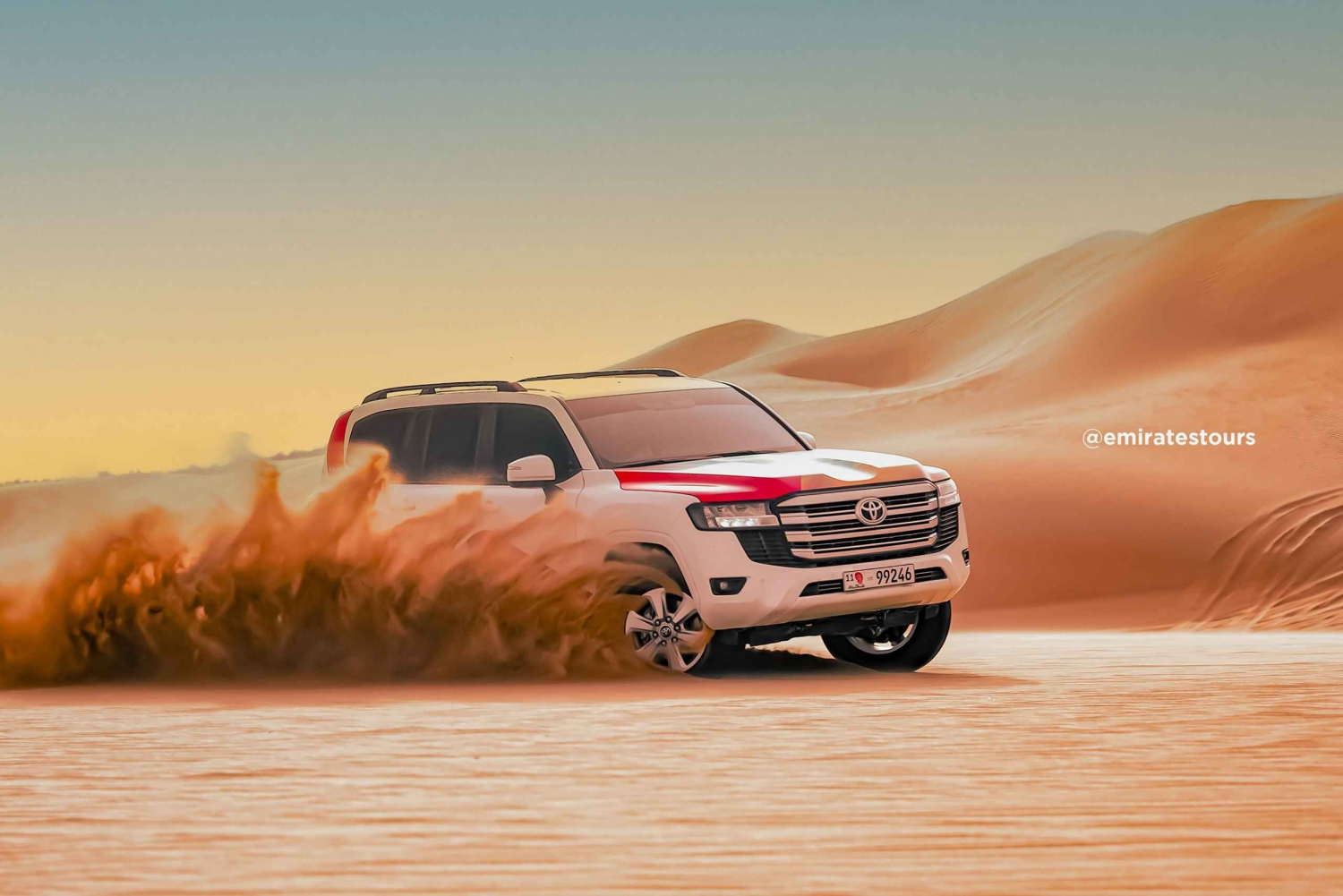 Abu Dhabi: Safari por el Desierto con Barbacoa, Danza del Vientre y Tannura