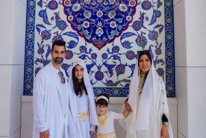 Abu Dhabi: Excursão a pé guiada na Grande Mesquita Sheikh Zayed