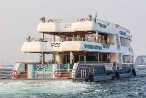 Abu Dabi: paseo en barco con cena y buffet en un megayate en Yas Marina Bay