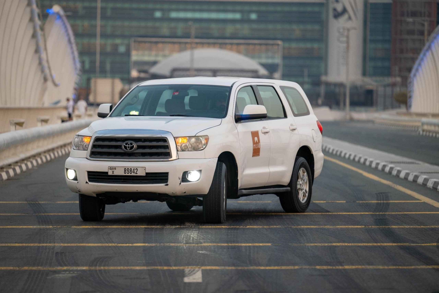 アブダビ：ランチ付きの1日市内ツアーをお楽しみください