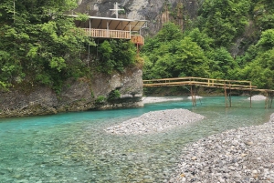 北アルバニア3日間アドベンチャー：シャラ川、テス、ブルーアイ