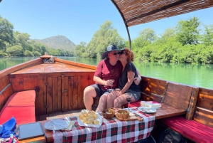 Virpazar : Aventure historique et naturelle en bateau sur le lac Skadar
