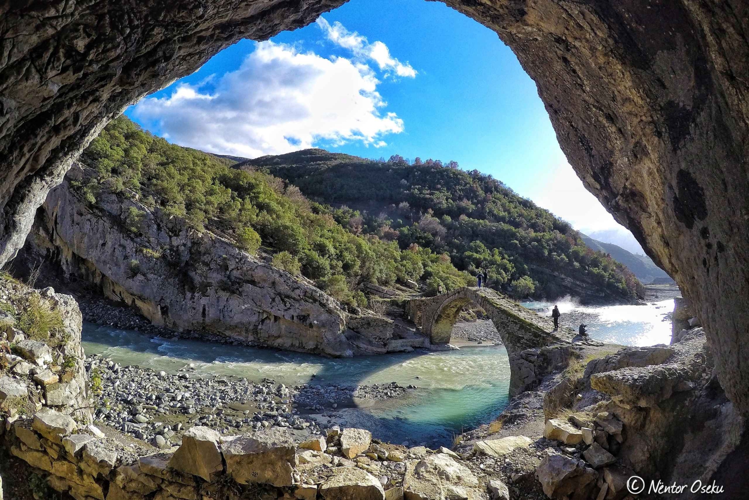 En dag i Permet: Simma i termalbad och Langarica Canyon