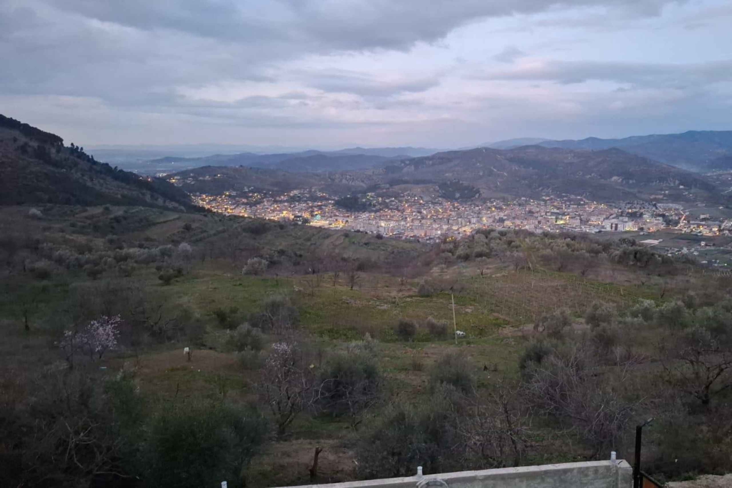 Berat: Farm-to-Table-Kochkurs mit lokaler Familie