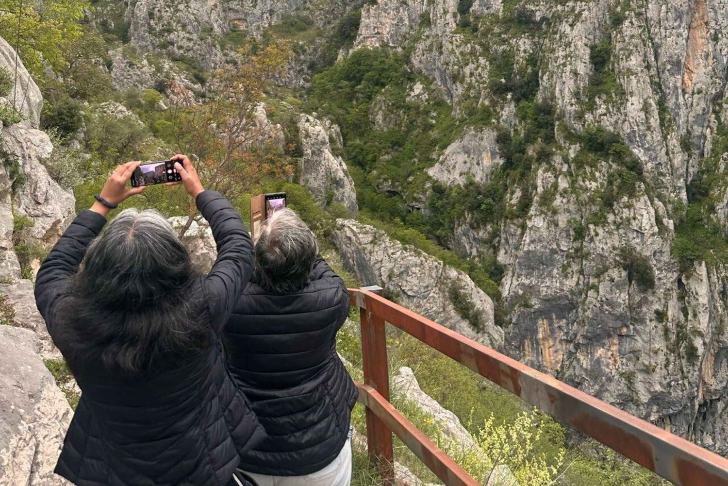 Berat: Osumi-kloof, Bogova-waterval en Rakia-dorpstour