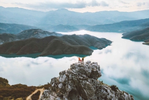 Bovilla-järvi, patikointi ja uinti, päiväretki