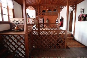 Byrundvisning om den kolde krig: Hemmelighederne bag det kommunistiske Gjirokastra