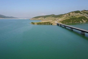 Дуррес/Тирана: каньон Холта, водопад Сотира и озеро Баня