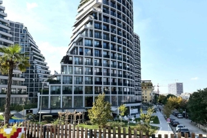 Tutustu Tiranaan kuuden tunnin aikana paikallisen kuljettajan kanssa