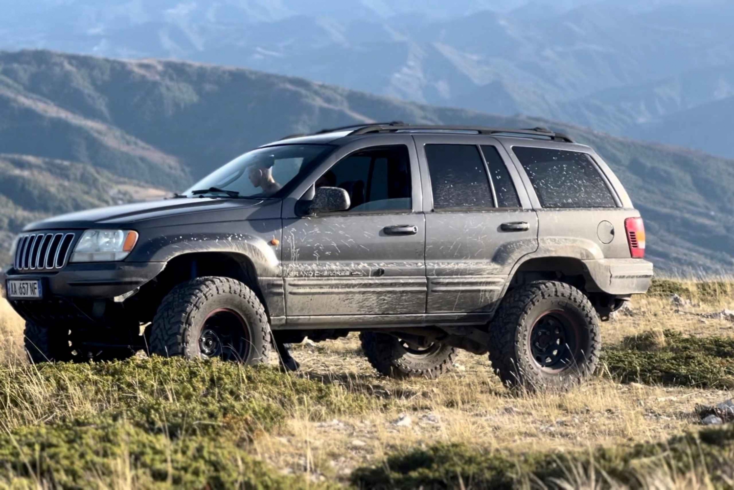 Beratista: Osumin kanjoni ja Bogovan vesiputous -retki