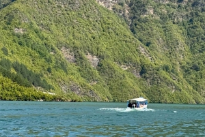 Ab Gushte: Ganztägige Bootstour auf dem Shala-Fluss