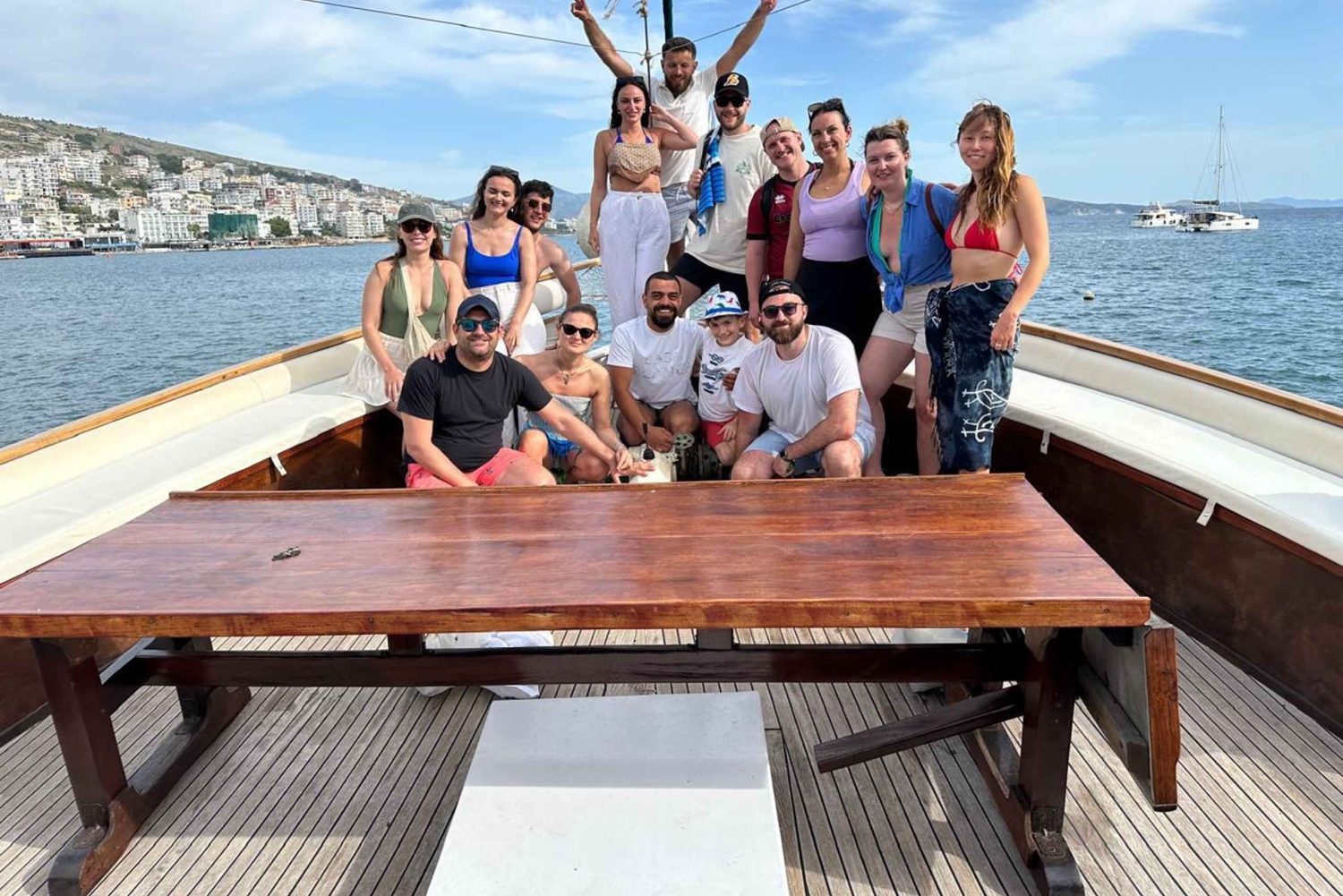 Saranda: Entdecke geheime Buchten mit der Prince Ennio Yacht Tour