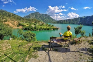 Från Shkodra Center: Shala-flodkryssning – buss- och båttur