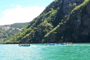 Från Shkodra Center: Shala-flodkryssning – buss- och båttur