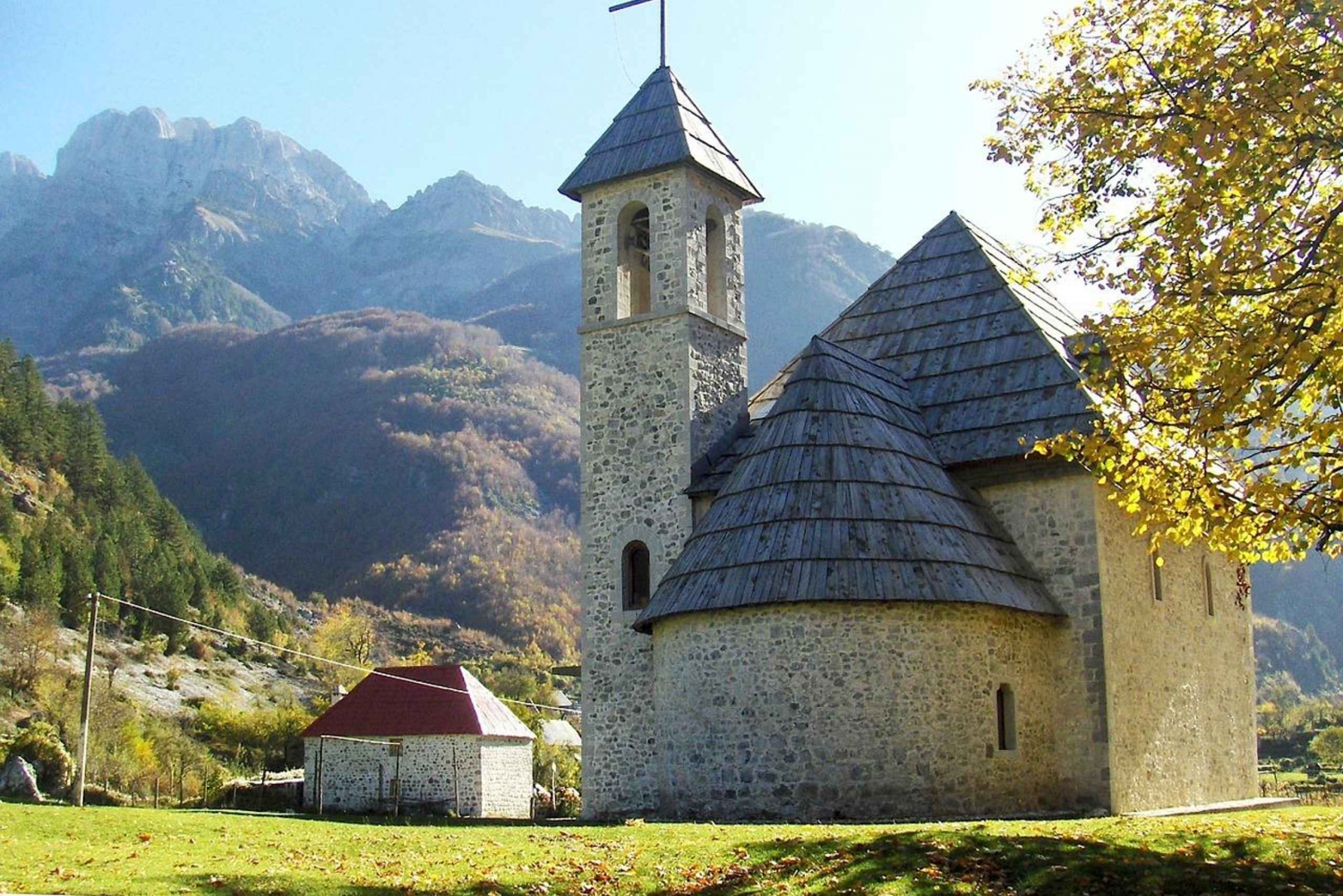 Rafting et randonnée dans la vallée de Vjosa – 3 jours tout compris