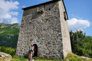 ティラナ/ドゥラス/ゴーレム発：テス、ブルーアイ、滝ツアー