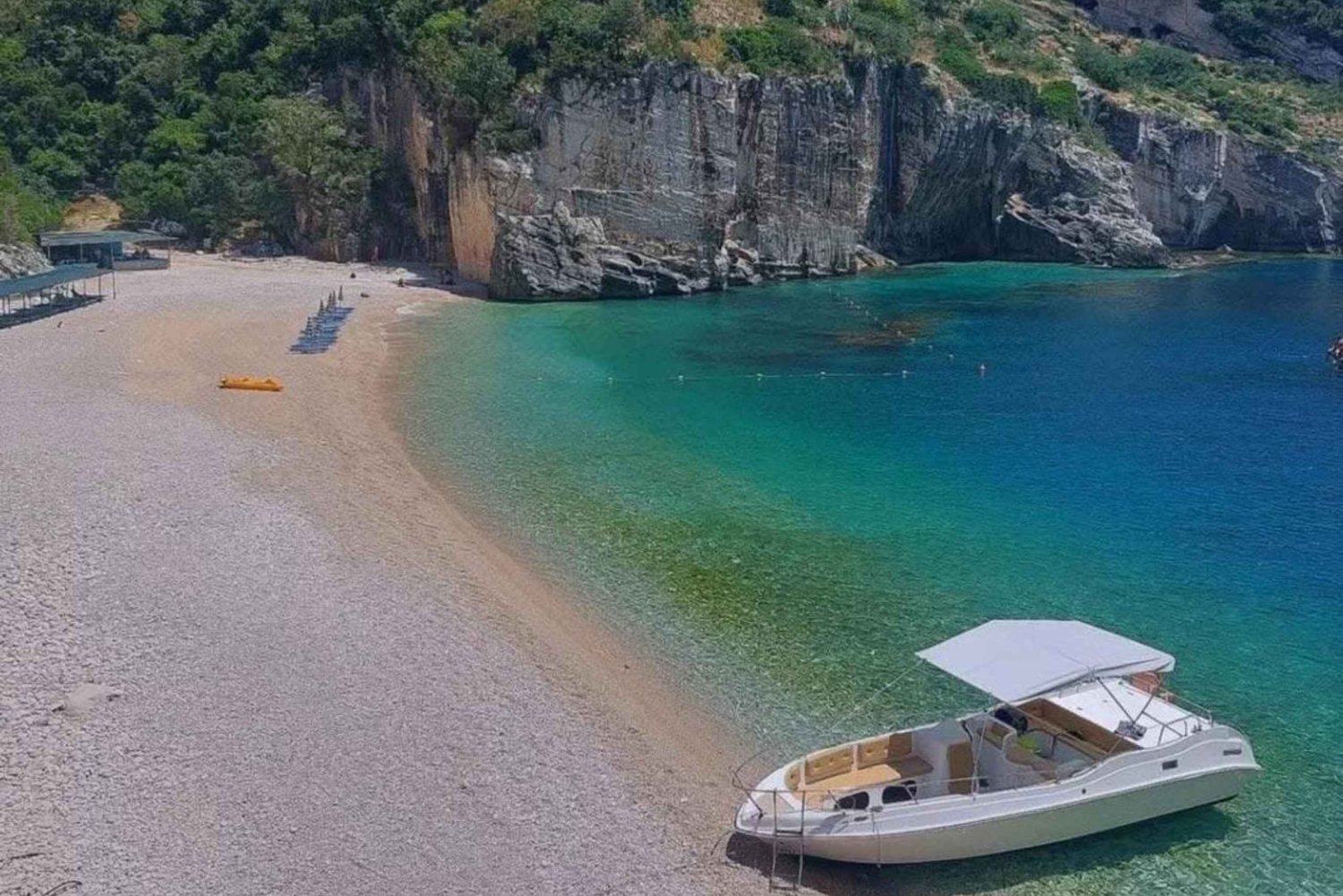 Durres y Tirana: viaje en lancha rápida a Sazan, Karaburun y la cueva