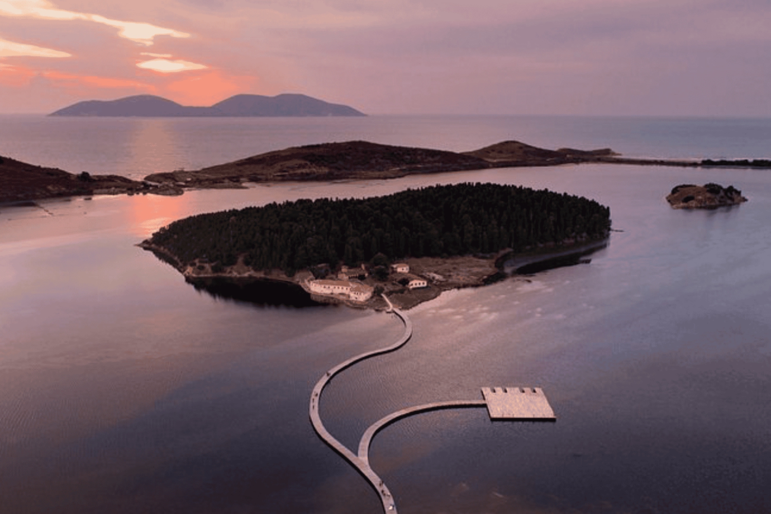 Från Tirana/Durresi: Albanska Rivieran, Vlora och Zvernec