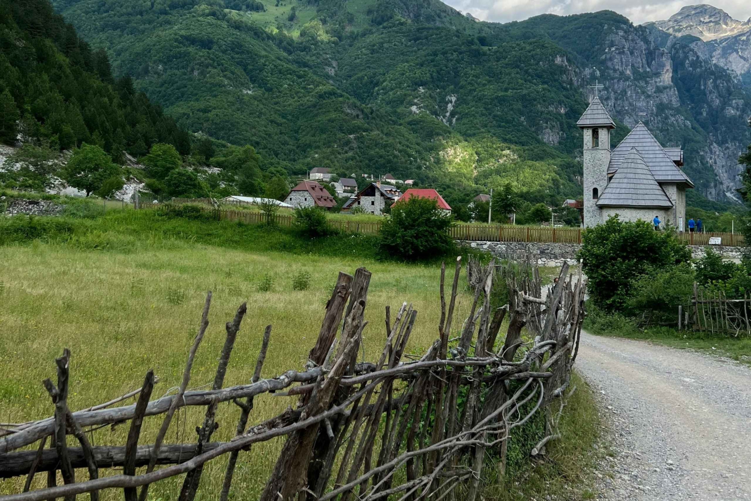 Fra Tirana/Durres/Shkoder: Theth & Blue Eye-tur (liten gruppe)