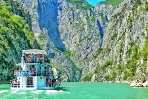 Golem/Durrës: rondvaart op het Komani-meer