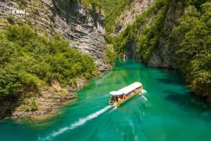 Golem/Durrës: rondvaart op het Komani-meer