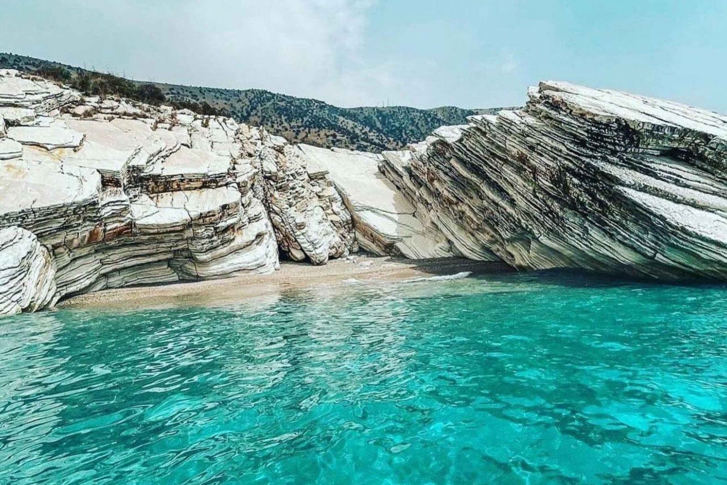 Tour en grupo de 7 paradas de Saranda a Krorez con bebida y sombrilla gratis