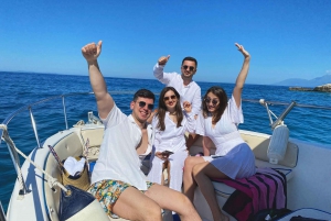 Saranda: rejs łodzią z 6 przystankami + darmowy drink i snorkeling