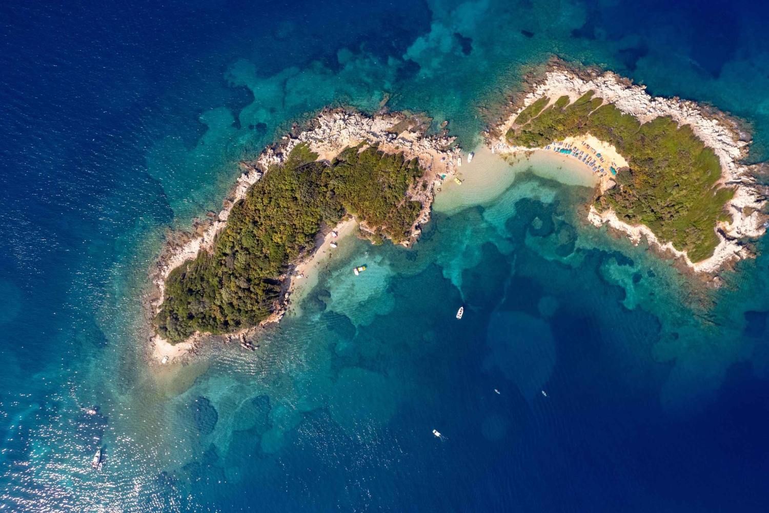 クサミル：クサミルの5つの島とツインアイランドへのボート旅行をお楽しみください