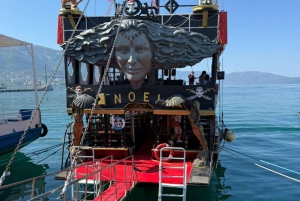 ノエルパーティー船：カラブルンとサザン島のパーティーボートツアーをお楽しみください