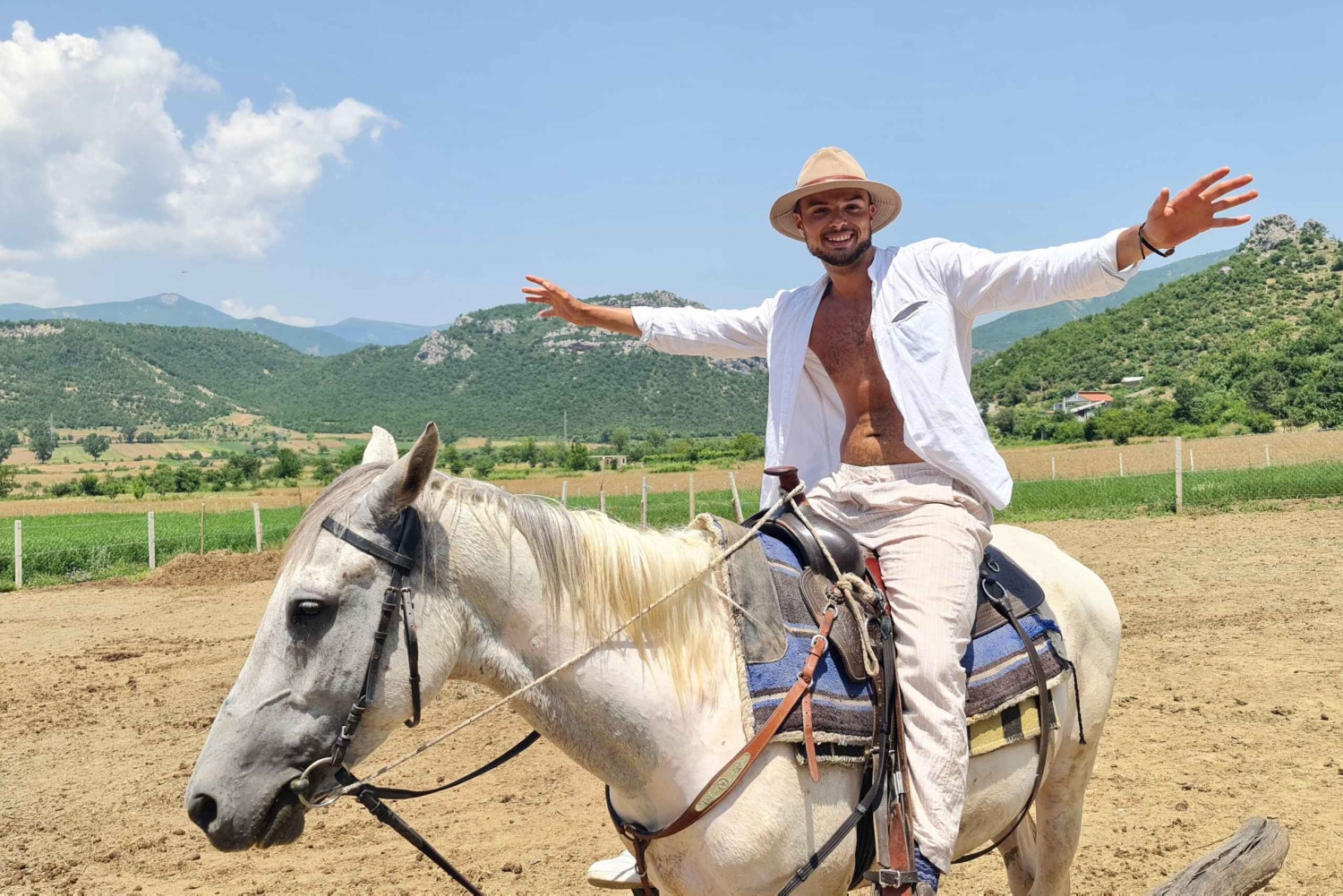 Përmet: Incrível experiência de cavalgada em Vjosa NP