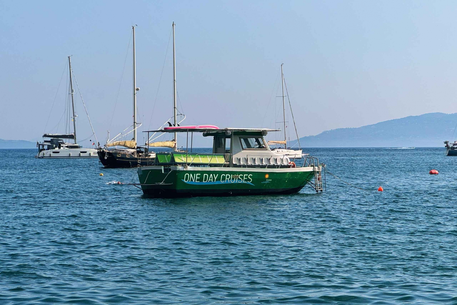 Sarandë: Båttur till Kroreza med snorkling och parasoll
