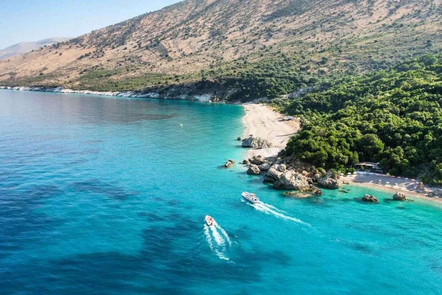 Sarande: Båttur i solnedgang med lokal vin