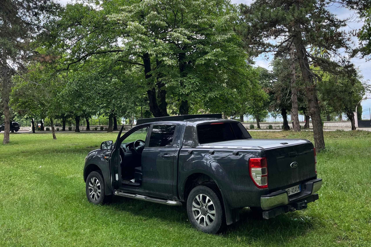Ojo Azul y Gjirokastra: tour en 4x4 y bazar antiguo