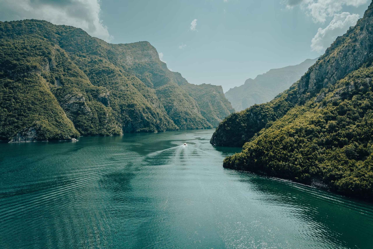Rio Shala e lago Komani: passeio de barco
