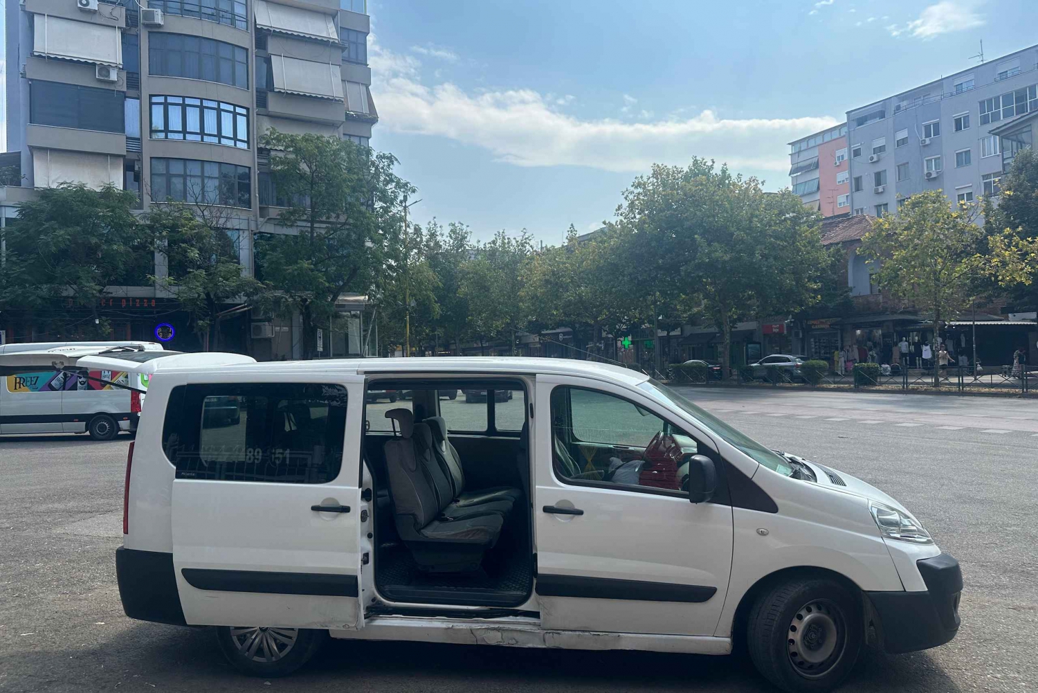 Tirana: Abholung vom Flughafen und Transfer zu deiner Adresse in Tirana