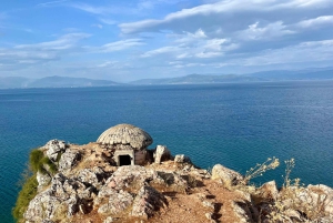 ティラナ発：エルバサン要塞、リン村、オフリド湖ツアー