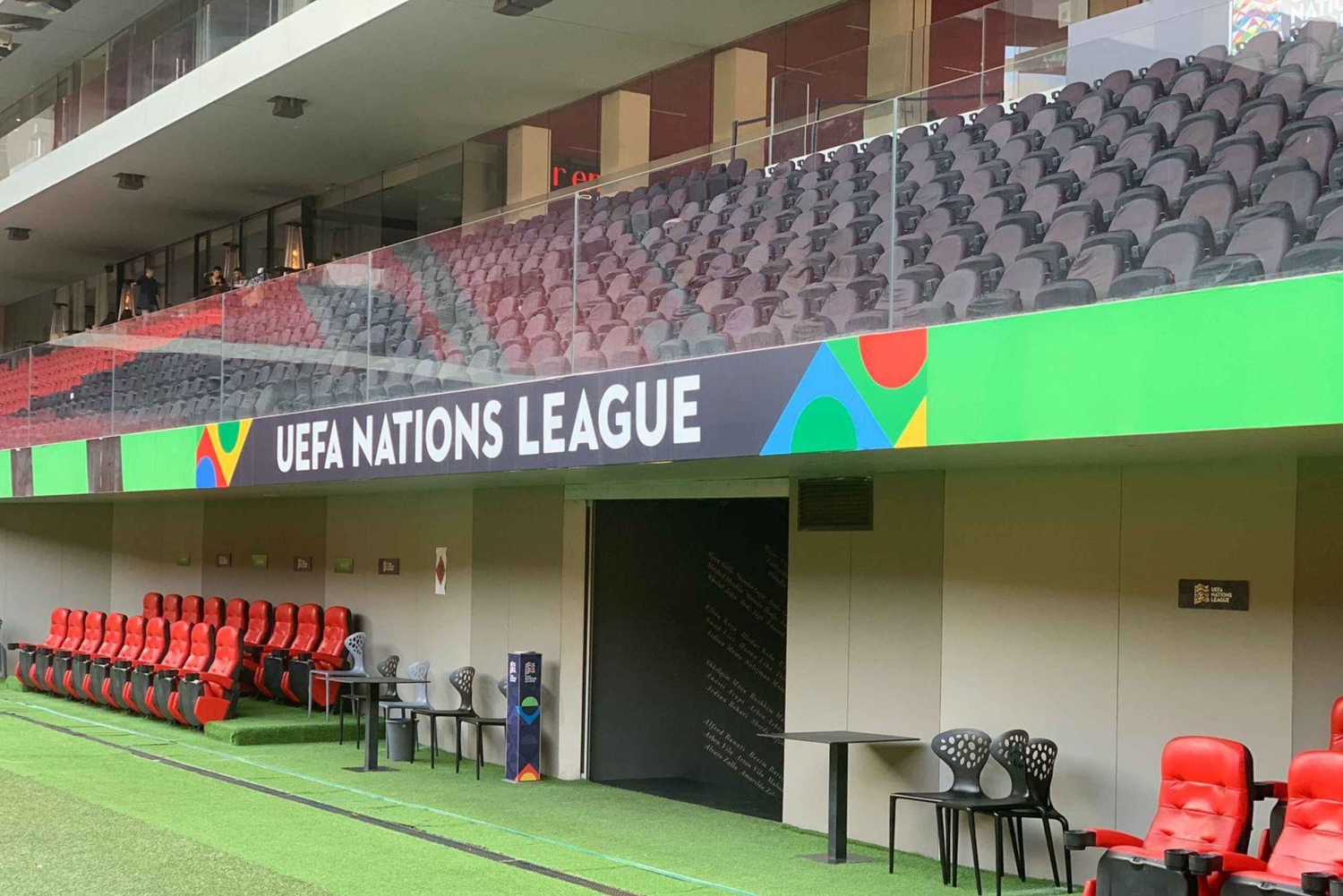 Tirana: tour a piedi con VIP Sky Box allo stadio Arena Kombëtare