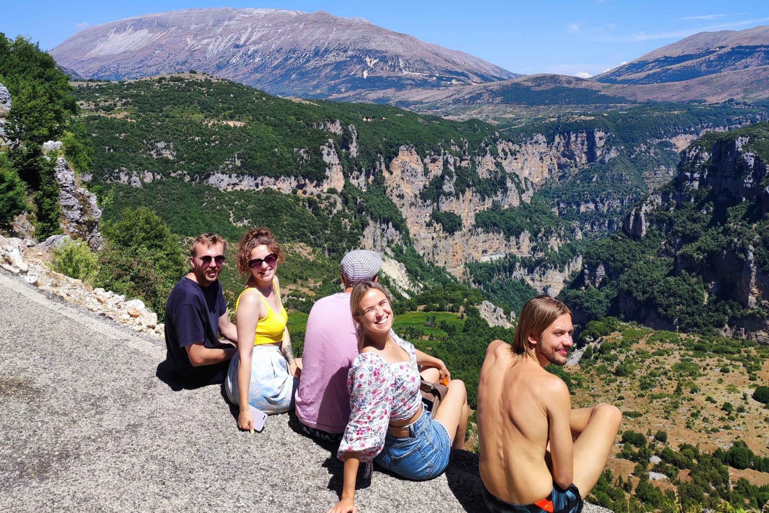 Vlorë: Brataj-broen, Nivica-kløften og Peshtura-vandfaldet