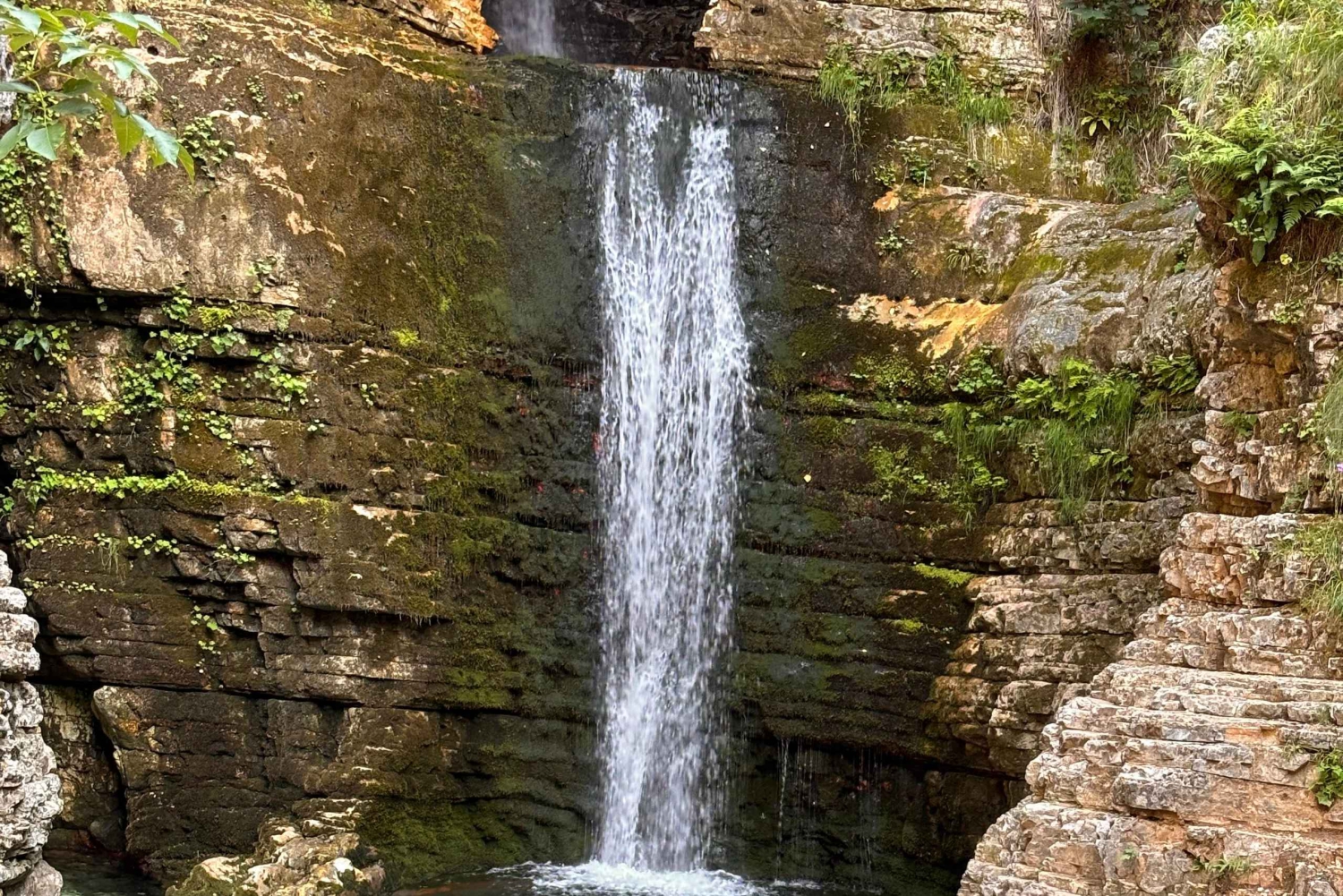 Vlore: Desfiladeiro de Nivica, Cascata de Peshtura e Ponte Brataj
