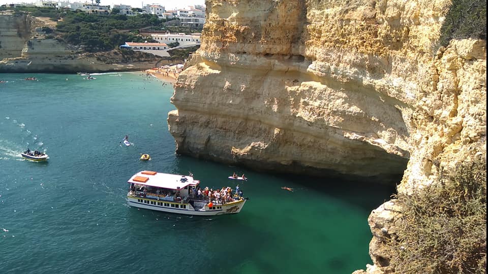 Viagens de Barco Alegria